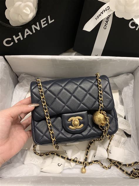 petite shopping bag chanel|Chanel mini bags 2021.